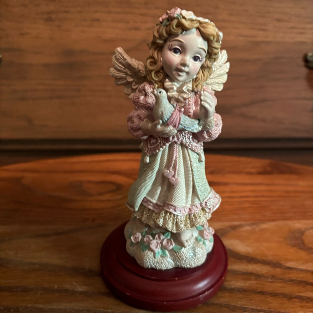 Christmas Around the World Celebrating Life’s Most Cherished Moments Angel Dove